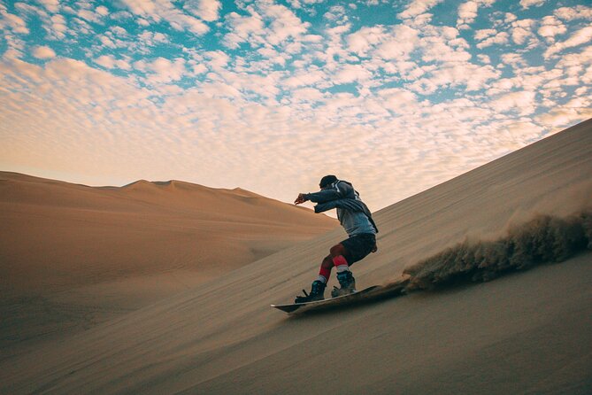 Paracas, Huacachina and Sunset Tour at the Oasis - The long road to Paracas