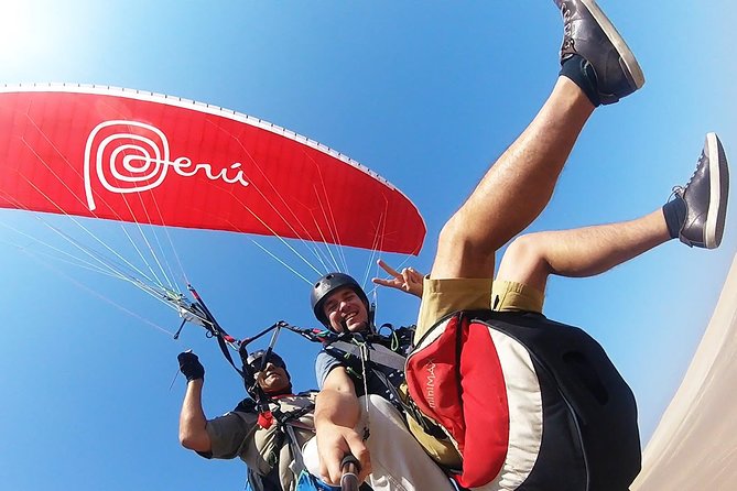 Paragliding Flight at Paracas National Reservation - The ride to the flying zone
