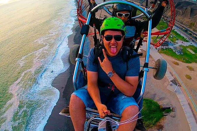 Paragliding in Lima - Costa Verde - Price and value at $80 per person