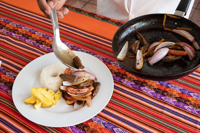 Peruvian Cooking Class, Local Market Tour & Exotic Fruit Tasting - Guides, chefs, and the teaching style