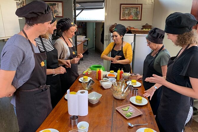 Peruvian Cooking Experience in Arequipa - Rolling Up Your Sleeves in the Kitchen