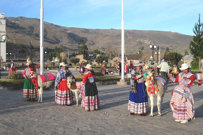 Private Colca Full-Day Tour from Arequipa - Yanque’s main square adds a local pause
