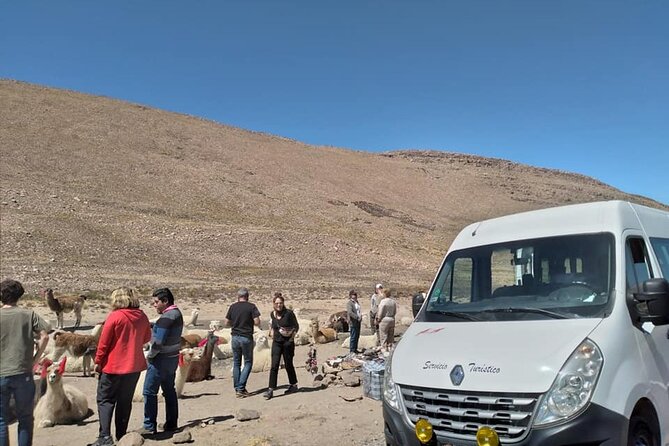 Private Round Trip Transfer to Colca Canyon from Arequipa - Small towns, purchases, and useful breaks