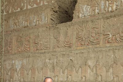 Private tour full day chan chan & huacas sun and moon in SUV