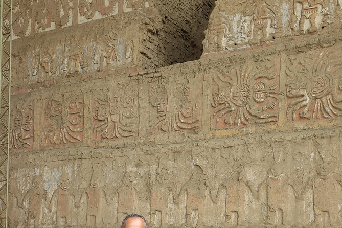 Private tour full day chan chan & huacas sun and moon in SUV - El Dragon and Huaca Esmeralda: two compact Chimu introductions