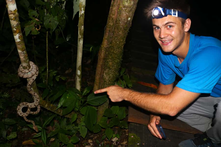 Puerto Maldonado: Jungle Night Tour with Sloths & Tarantulas - Entering the forest with boots and a flashlight