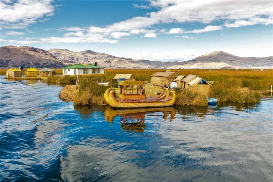 Puno: 2 Day Visit to Uros, Amantani and Taquile - The three-hour crossing to Amantani