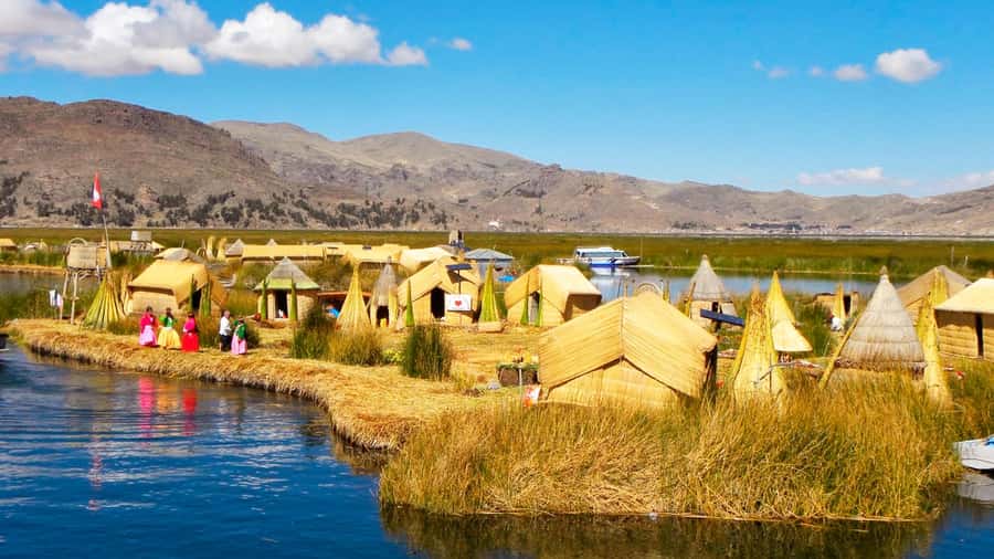 Puno: Full-Day Tour of Lake Titicaca and Uros & Taquile - Uros and the reed-built island communities