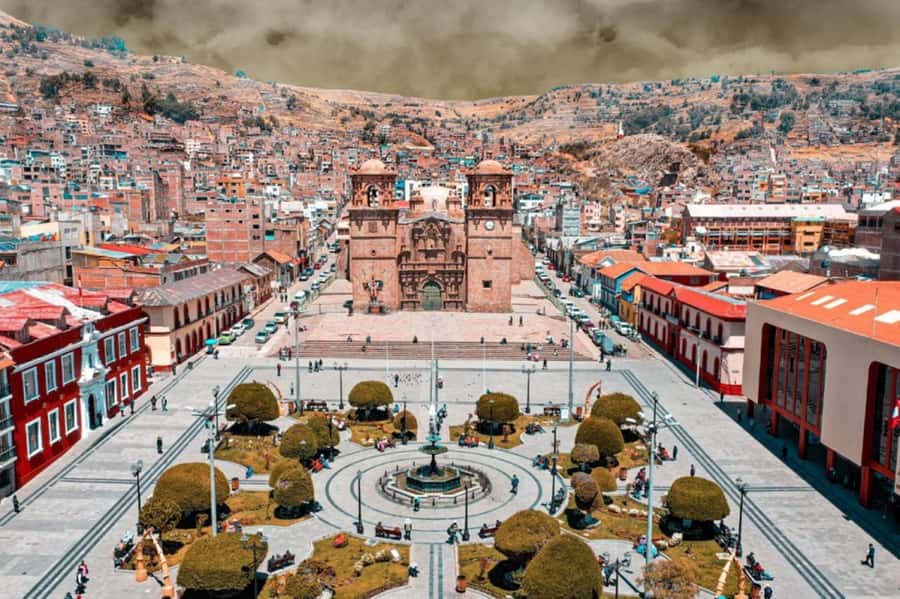 Puno: History and Culture Walking Tour - The Cathedral of Puno and its blended design