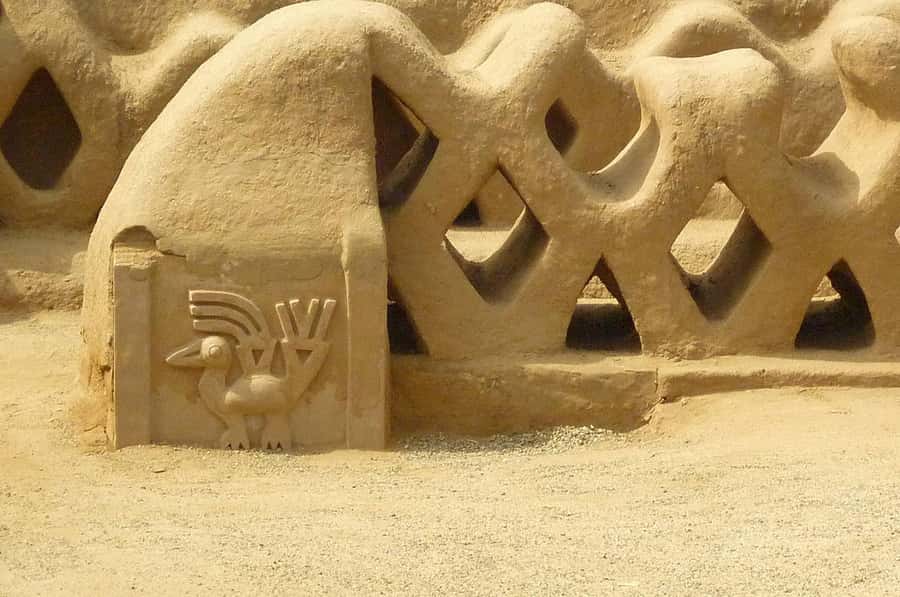 Pyramids of the Sun and the Moon, Huanchaco and Chan Chan - Guide quality and language details
