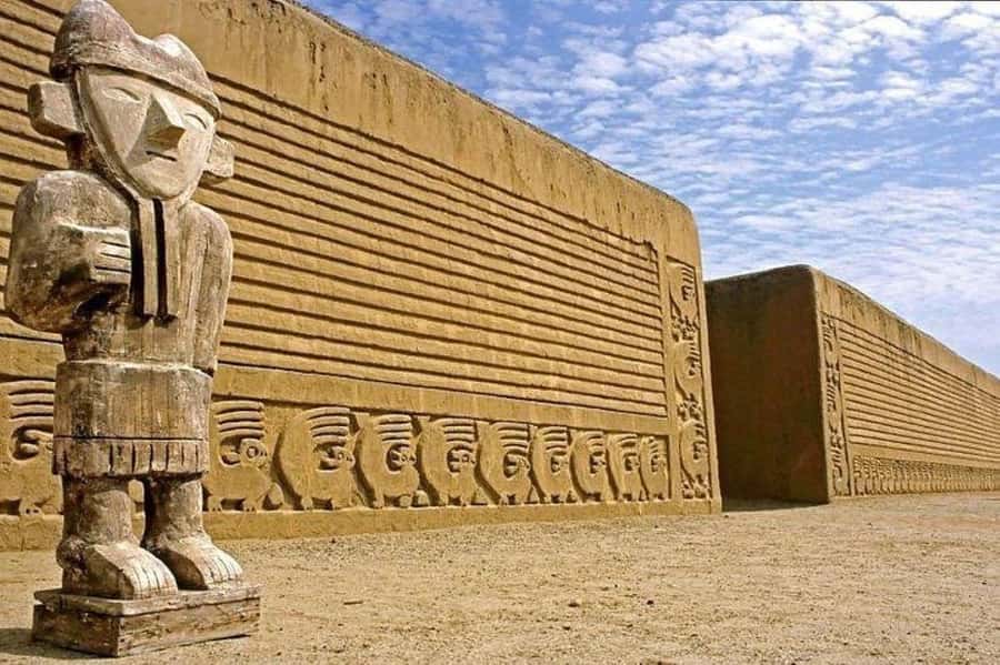 Pyramids of the Sun and the Moon, Huanchaco and Chan Chan - Starting with the Moche at the Pyramids of the Sun and Moon