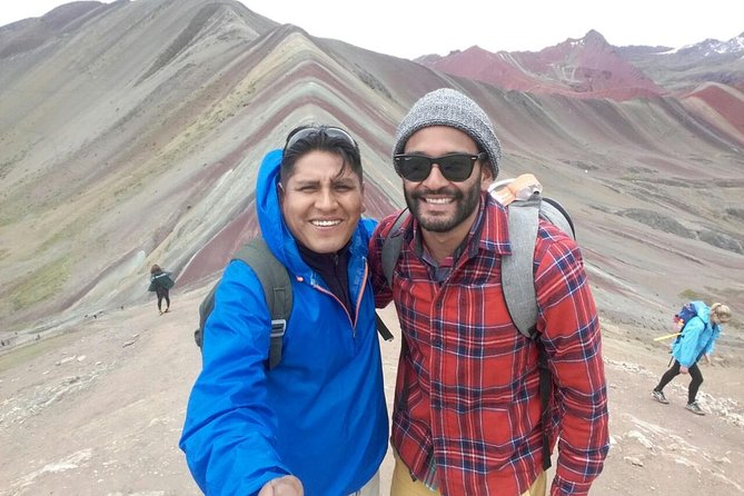 Rainbow Mountain - Full Day (Group Tour) - The hike toward the colored hills