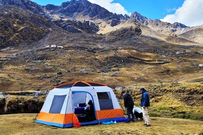 Rainbow Mountain & Red Valley Premium Tour with picnic - Red Valley gives you a second view