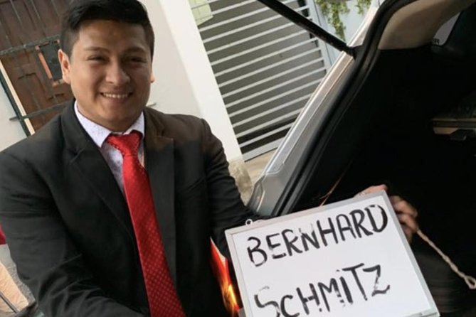 Round Trip Transfer from and to the Airport in Lima: Miraflores/Barranco/Sani - Finding your driver after a domestic arrival