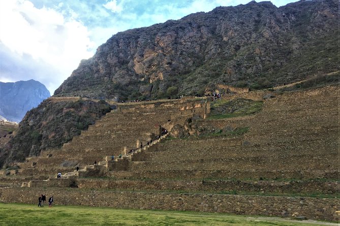 Sacred Valley and Machu Picchu 2-day Tour - Overnight in Aguas Calientes