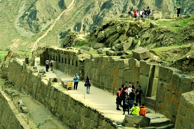 Sacred Valley and Machu Picchu 2-day Tour - Sunrise and the first bus to Machu Picchu