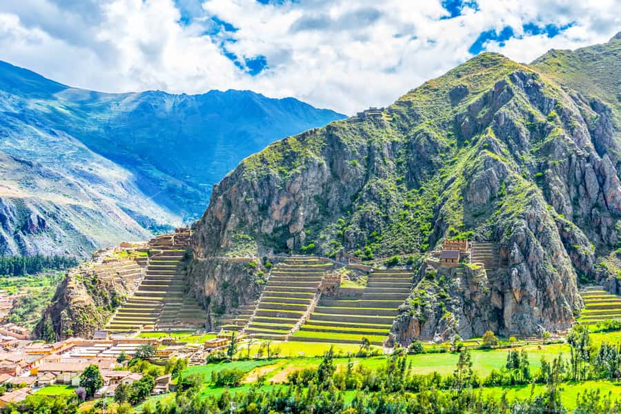 Sacred Valley: Ollantaytambo, Chinchero And Yucay With Lunch - Chinchero: views, markets, and Andean craft