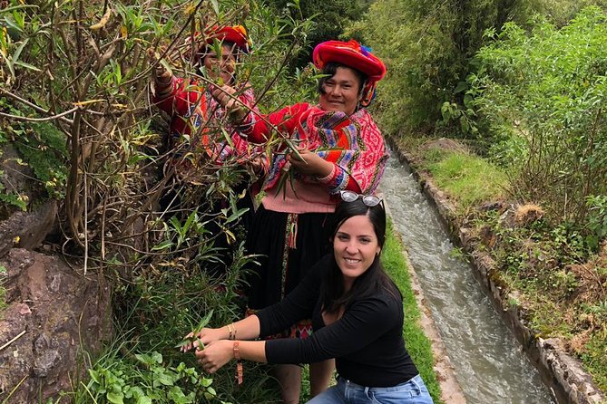 Sacred Valley Textile Workshop – Dyeing & Weaving in Cusco - Traditional clothing, dancing, and the finished piece