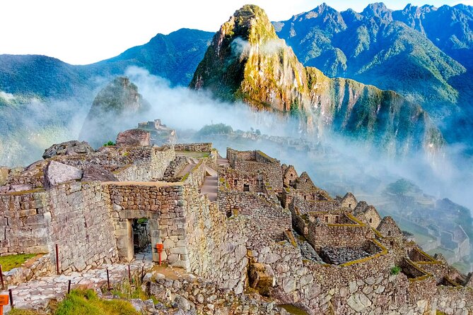 Sacred Valley Tour with Machu Picchu by Panoramic Train 2-Day - Why two days gives Machu Picchu more context