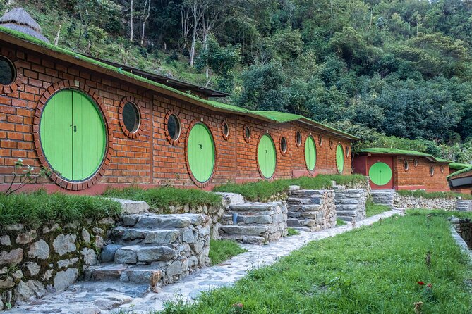 Salkantay Trek 5D/4N with Glass Cabins, Domes and Hobbit House - Day five: Hidroelectrica, Intiwatana, and the Machu Picchu question