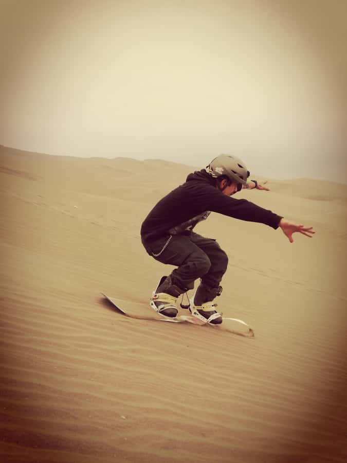 Sandbording in Lima - Learning to sandboard during the 2.5-hour session