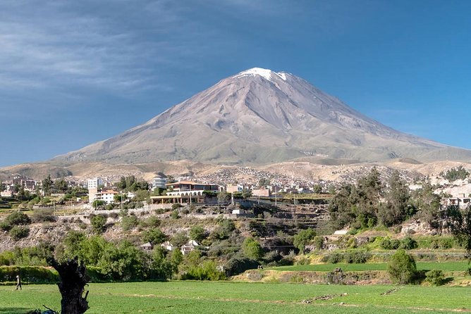 Sillar Route, Volcanoes and Typical Desserts - Who will enjoy this morning outing?