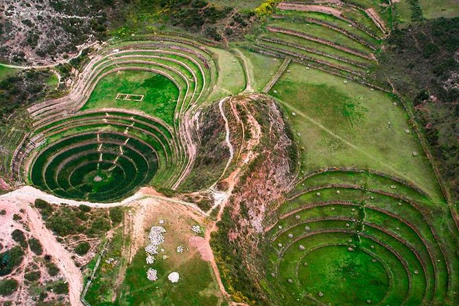 Super Sacred Valley: Chinchero - Salt Mines - Moray & Ollantaytambo - Lunch near Urubamba and the cost of convenience