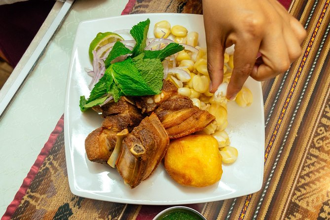The 10 Tastings of Cusco With Locals: Private Food Tour - What the private guide adds