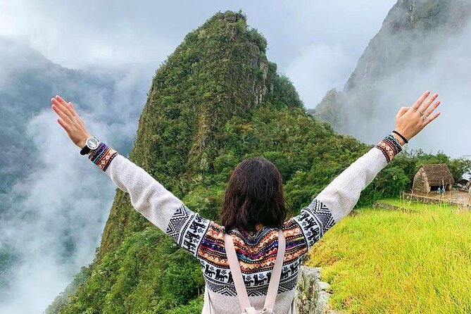 Tour de Día Completo a Machu Picchu - Aguas Calientes, lunch, and the handicraft market