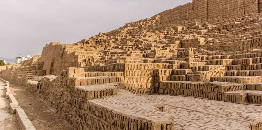 Tour Huaca Pucllana: Pyramids and Pre-Columbian Antiquity - Key points at a glance
