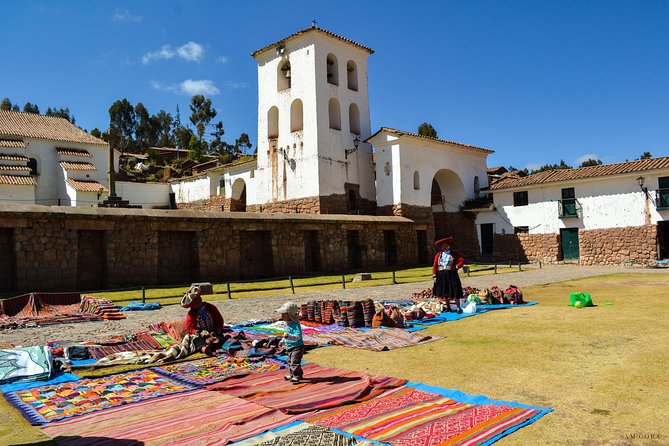 Tour Sacred Valley & Maras - Moray with buffet lunch - Hotel pickup and the long road from Cusco