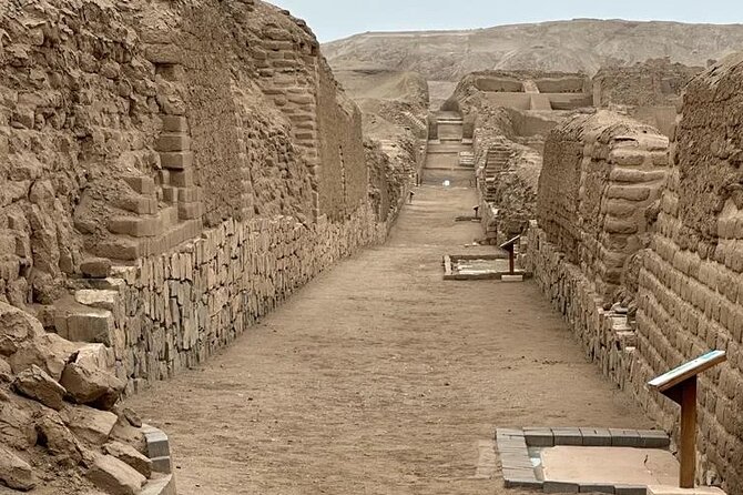 Tour to the sanctuary of Pachacamac - The Temple of the Sun and the Lurín Valley view