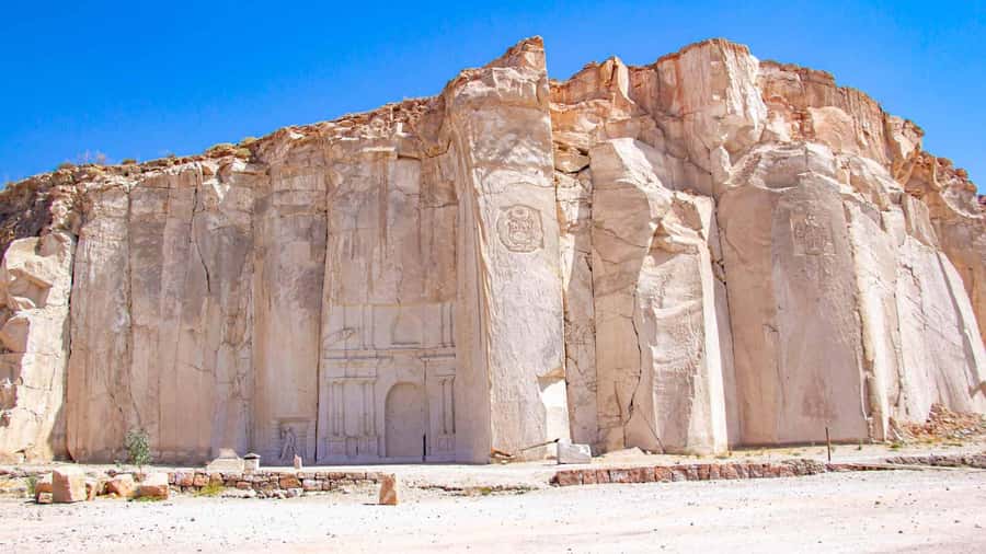Tour to the Sillar Route from Arequipa | Half Day - Starting at 8:50 a.m. with volcano views
