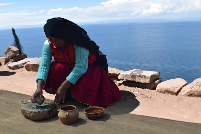 Tour Uros Taquile by normal Boat - Taquile Island and its UNESCO-recognized textiles
