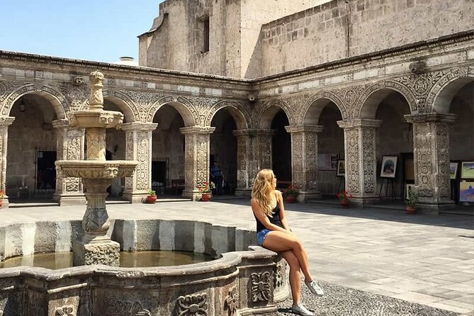 Walking City tour including the Monastery of Santa Catalina - Key points at a glance