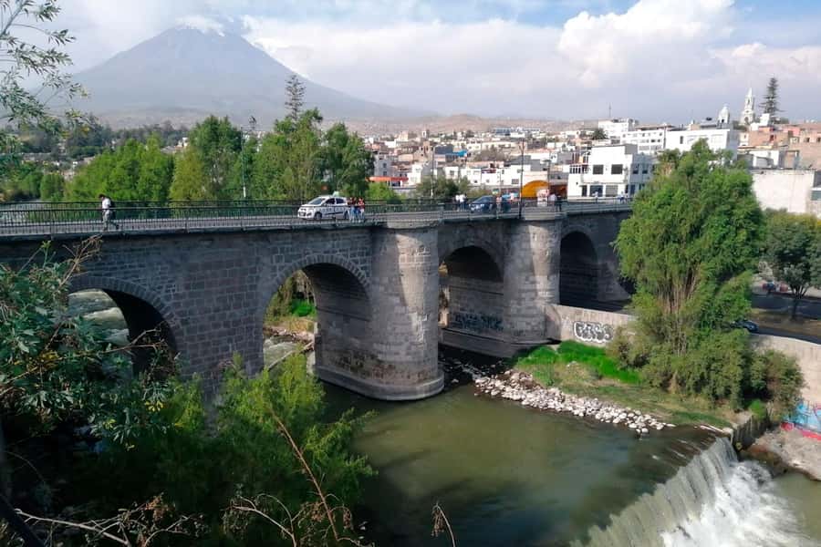 Walking tour in the Historic Center of Arequipa - What the $10 Price Really Means