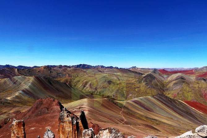 Walking with Alpacas in Palcoyo: The Alternative Rainbow Mountain - Small groups and a quieter mountain visit